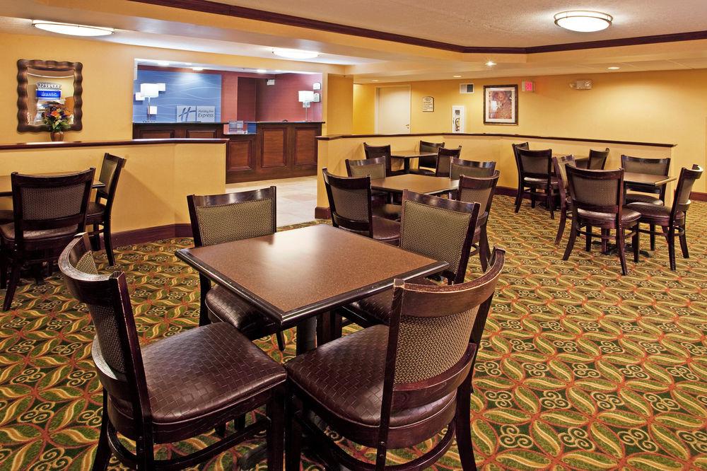Holiday Inn Express London-I-70 By Ihg Экстерьер фото