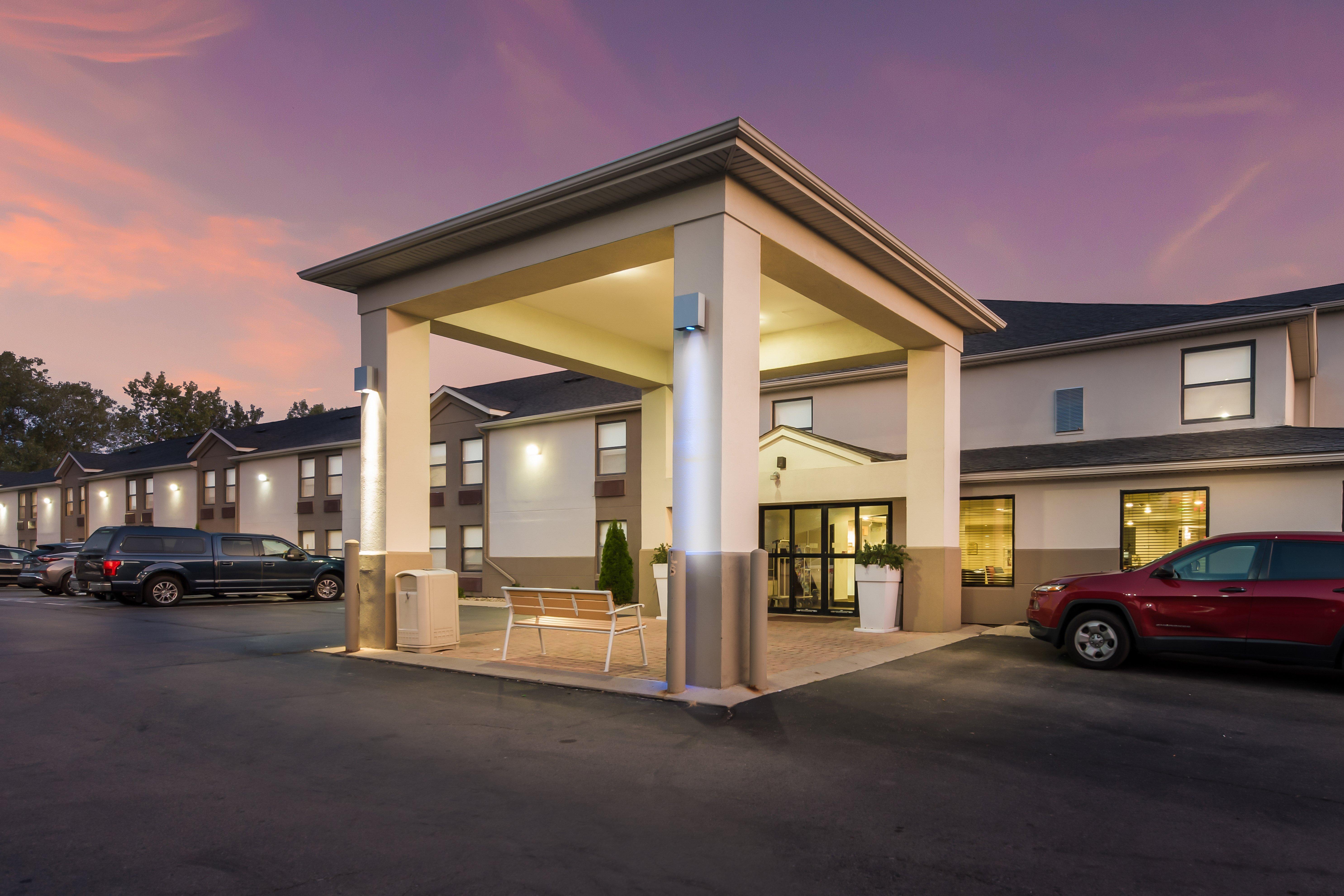Holiday Inn Express London-I-70 By Ihg Экстерьер фото