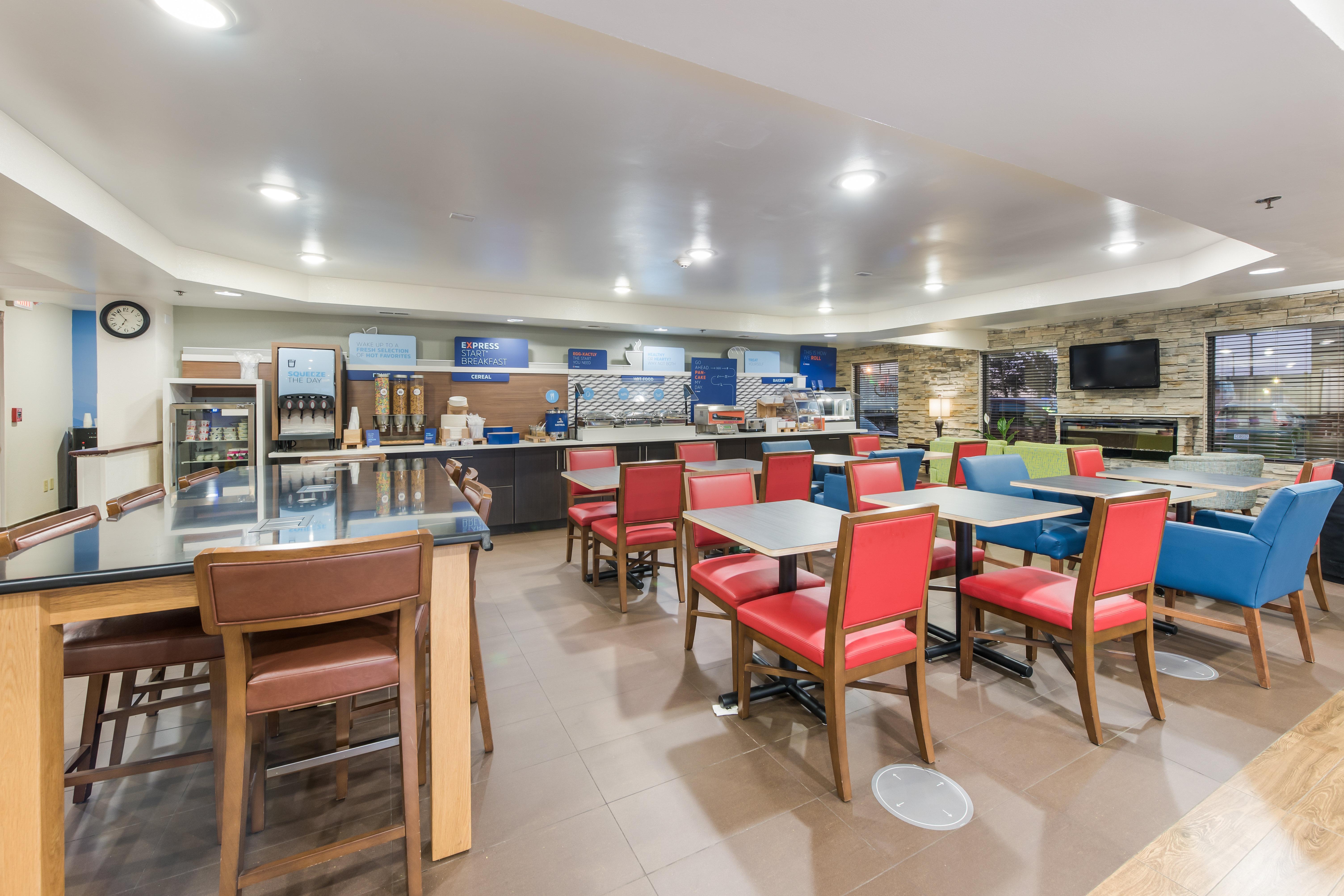 Holiday Inn Express London-I-70 By Ihg Экстерьер фото