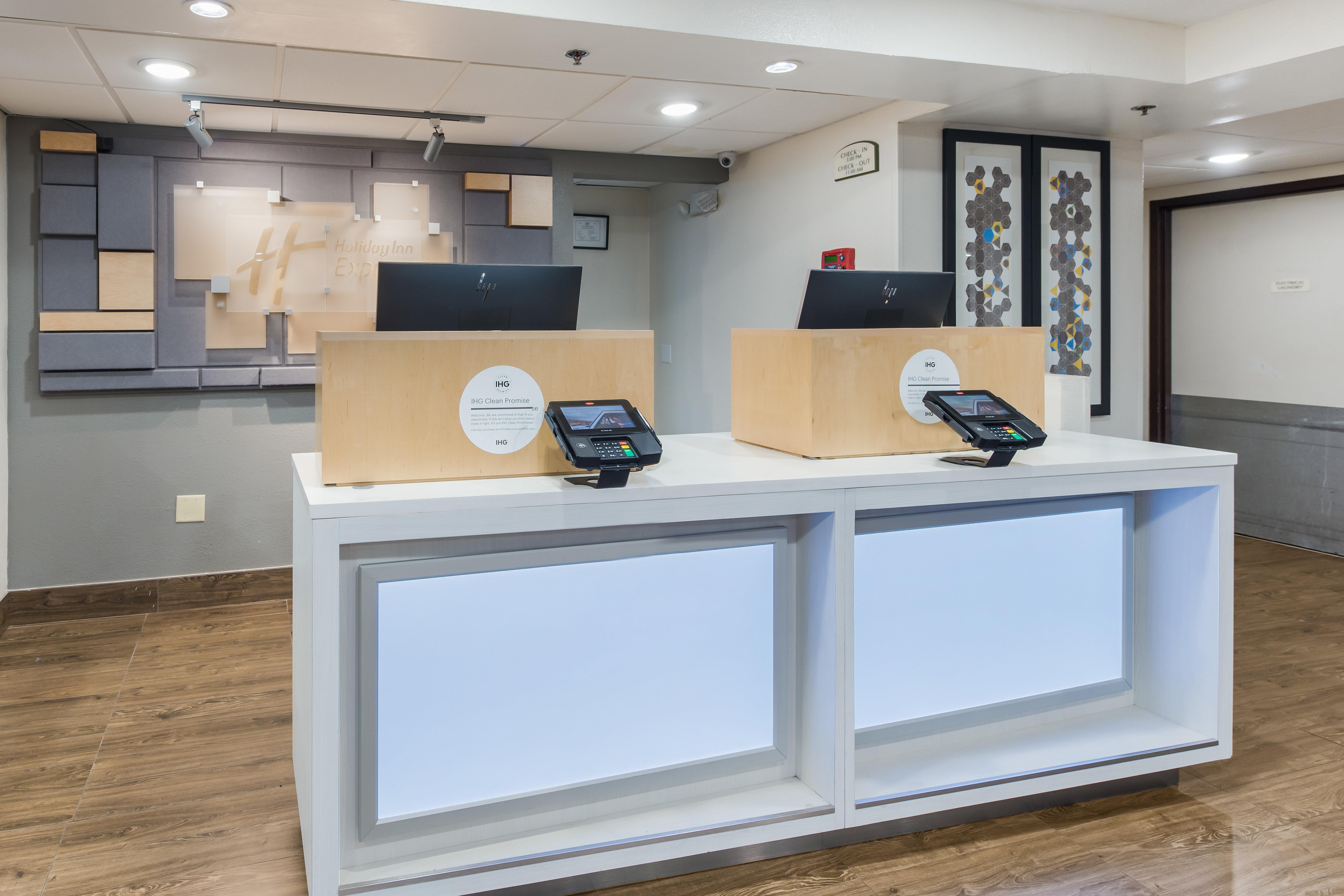 Holiday Inn Express London-I-70 By Ihg Экстерьер фото